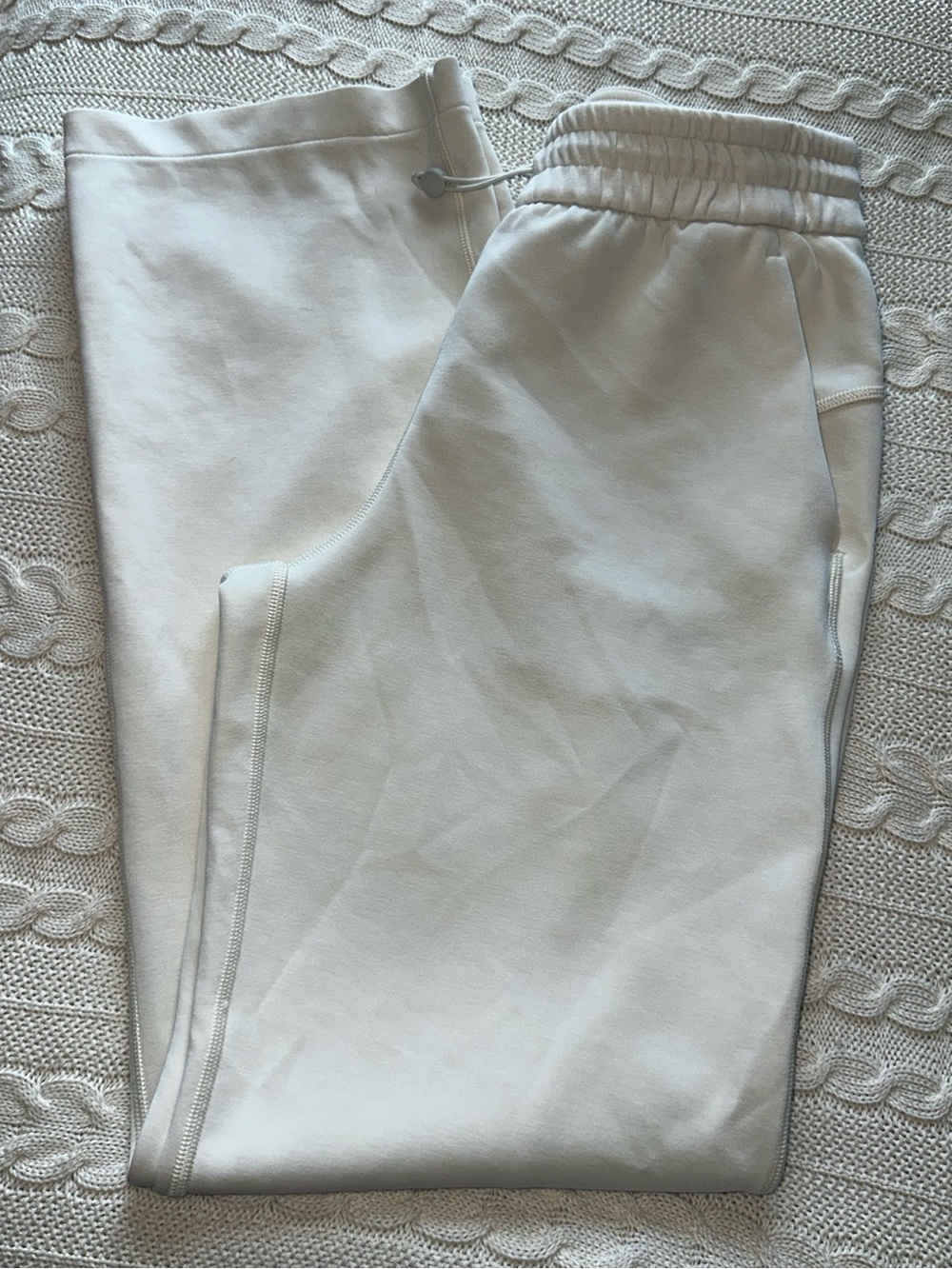 Lululemon Softstreme High-Rise Pant Regular Inseam 31” Bone Size 4